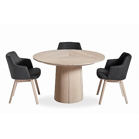 2788/Skovby/SM33-Round-Table--plus-SM65-Chairs