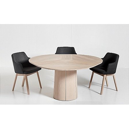 2797/Skovby/SM33-Round-Dining-Table--plus-SM65-Chairs