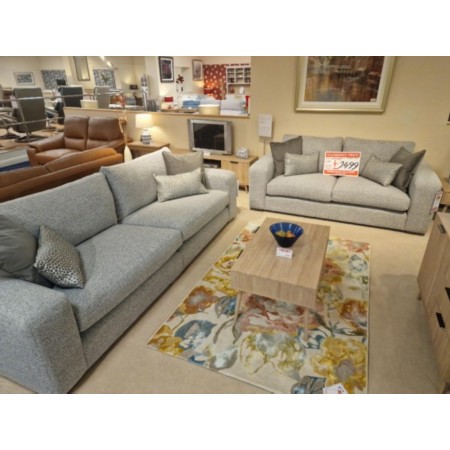 Meridian - Michigan 4 seater and 2 seater sofas